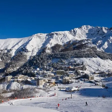 En Station Avec Ascenseur - Vue Pistes * Eaux-Bonnes